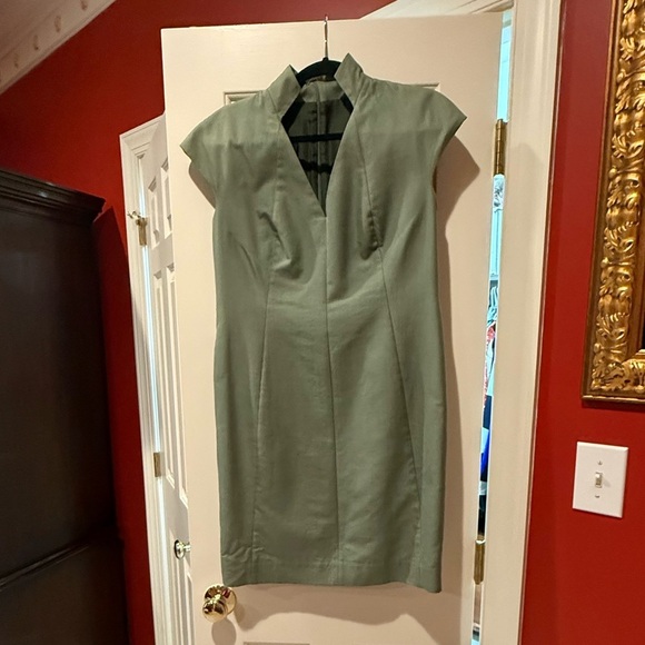 Akris Cotton/Silk Blend Olive Green V neck Shift Dress Size 10 MSRP $2960 - Picture 8 of 16